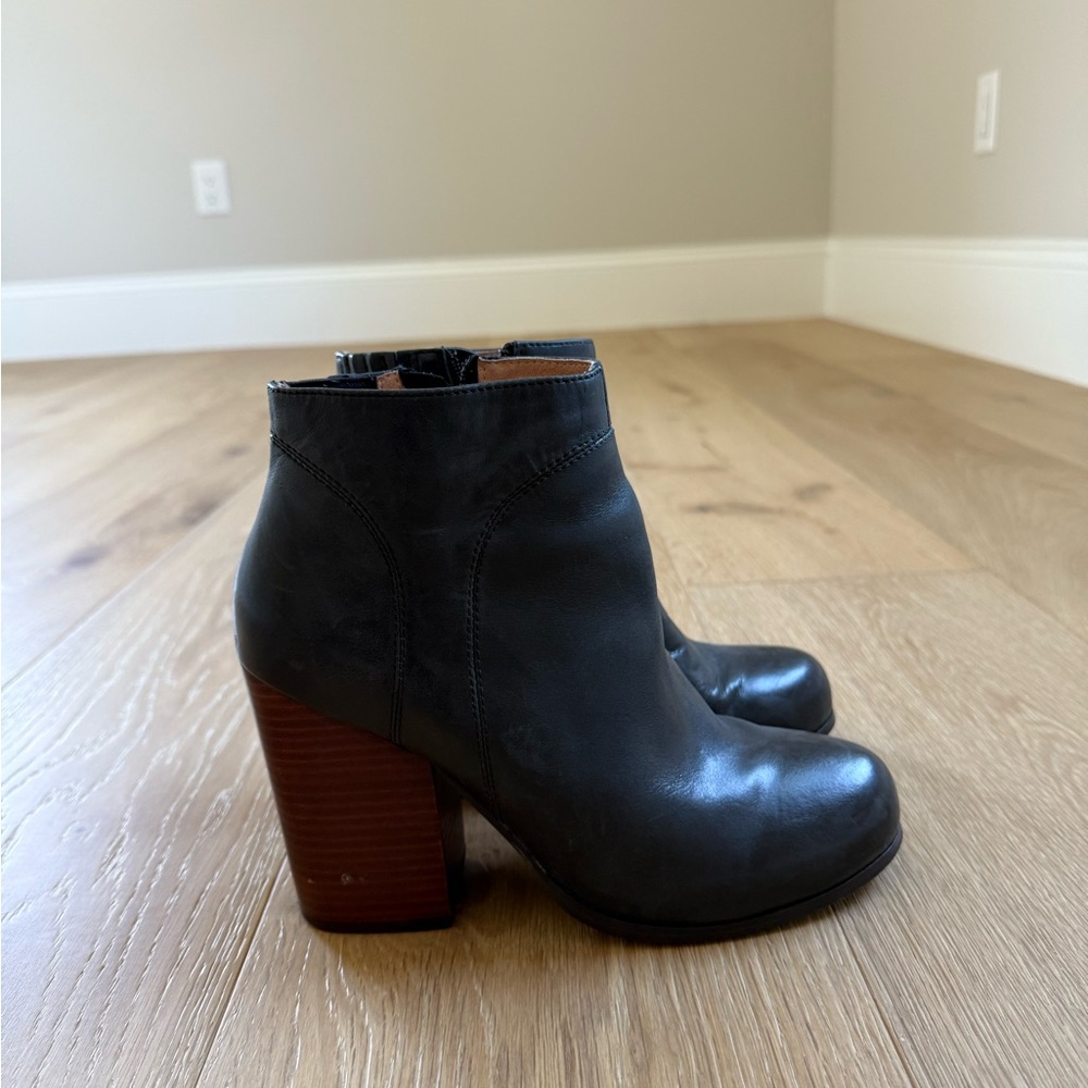 Elegant Black Ankle Booties